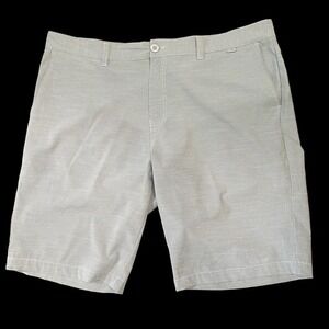 TRAVIS MATHEW‎ Men’s Size 40 Gray Stripe Lightweight Performance Stretch Shorts